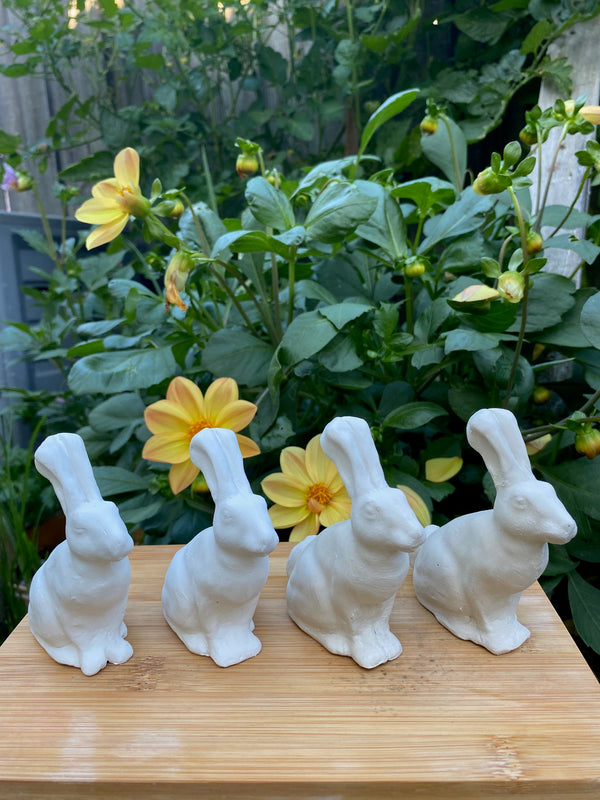 Kids paint a bunny workshop